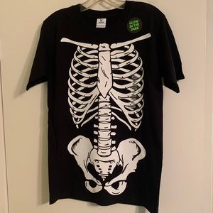 Bones glow in the dark graphic short sleeve t-shirt